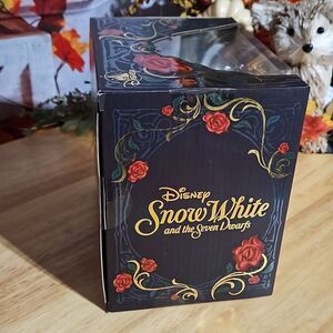 Disney's Snow White & the Seven Dwarfs Beautifully Boxed Figural Trinket Dish.